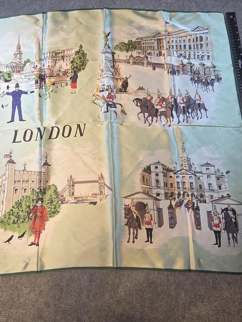 Vintage London England Landmark Souvenir Scarf 30 x 30 Green